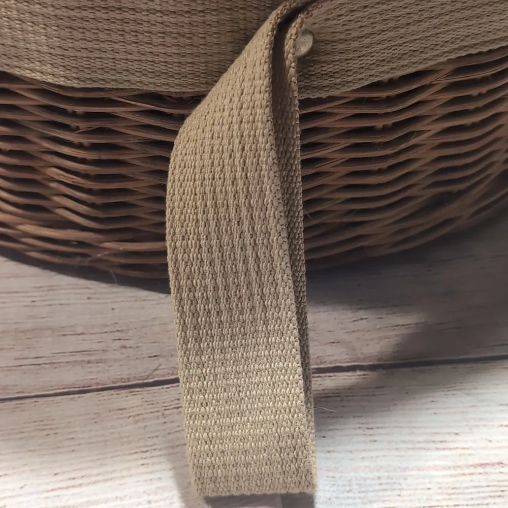 Vintage Round Woven Wicker Basket  Attached Lid Turn Key Closure